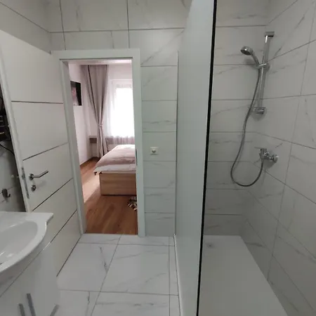 Apartments33maria Apartment *